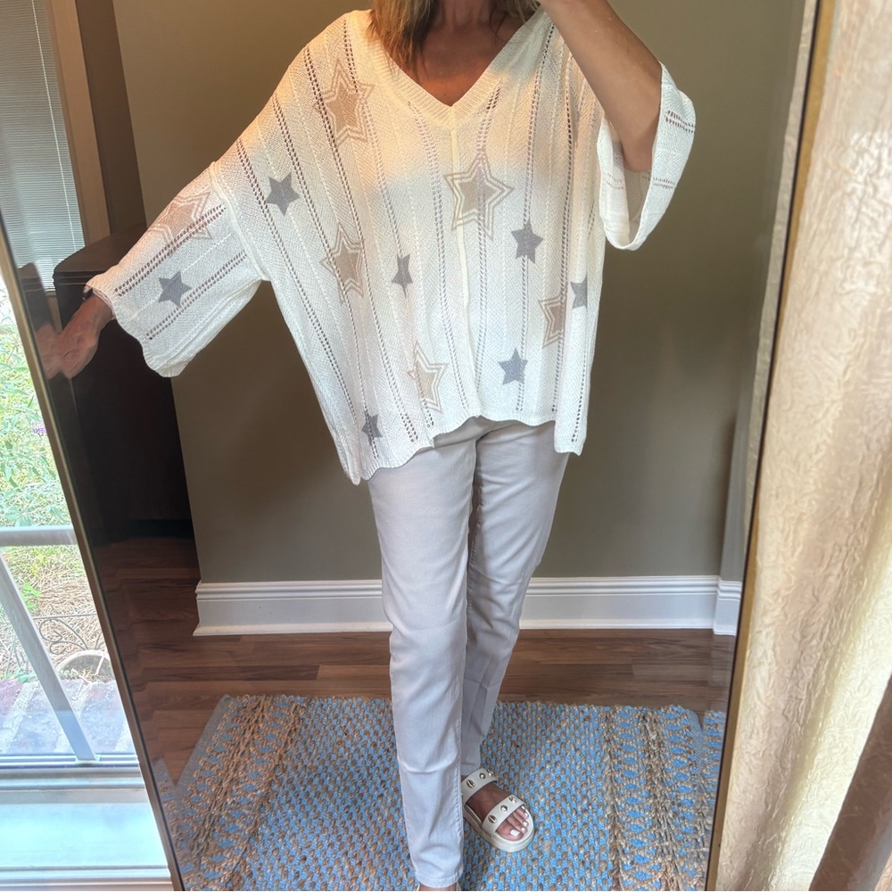 Star Patterned white Summer Sweater